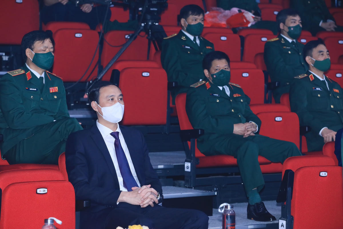 Phó Chủ tịch UBTƯ MTTQ Việt Nam Phùng Khánh Tài dự lễ trao giải.