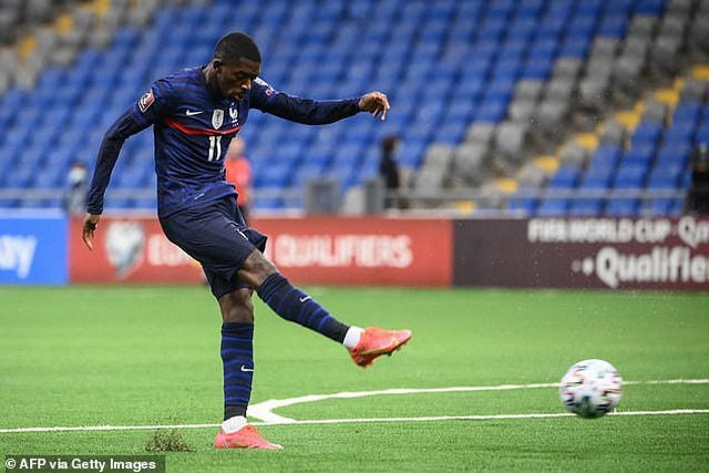 Dembele mở tỷ số cho đội tuyển Pháp.  