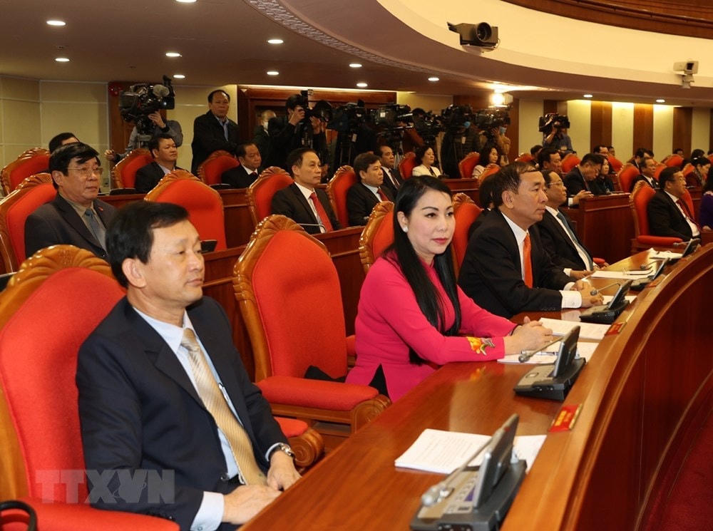 Các đại biểu dự bế mạc Hội nghị Trung ương lần thứ 15. (Ảnh: Trí Dũng/TTXVN).
