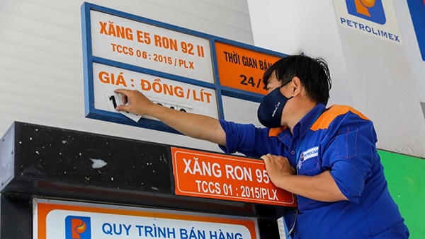 Giá xăng, dầu đồng loạt tăng mạnh từ 15h chiều nay