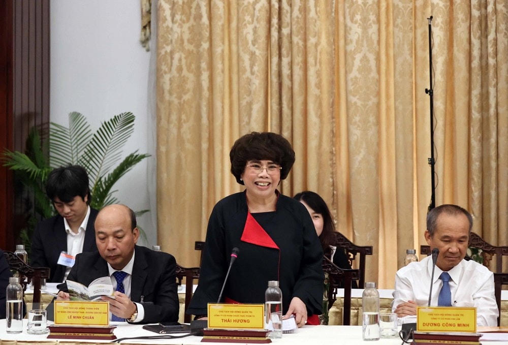 Bà Thái Hương, Chủ tịch HĐQT Công ty Cổ phần thực phẩm chăn nuôi TH phát biểu. (Ảnh: Thống Nhất/TTXVN).