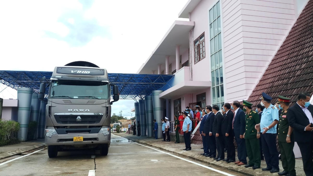 Khai trương cặp Cửa khẩu quốc tế Nam Giang - Đắc Tà Oọc