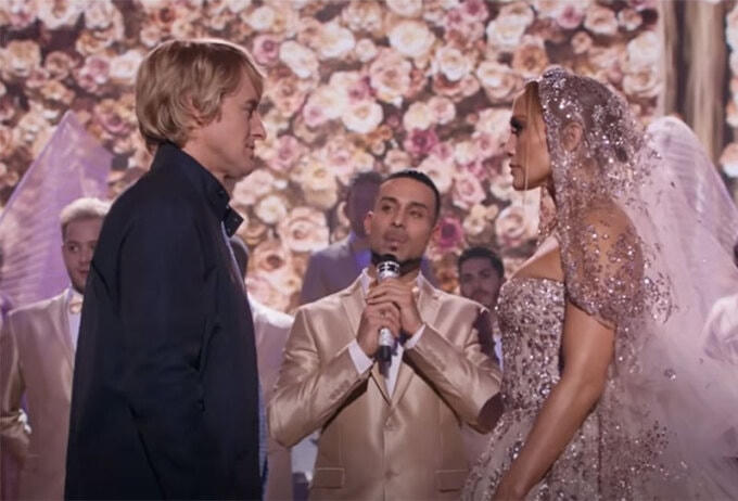 J.Lo và Owen Wilson trong phim.