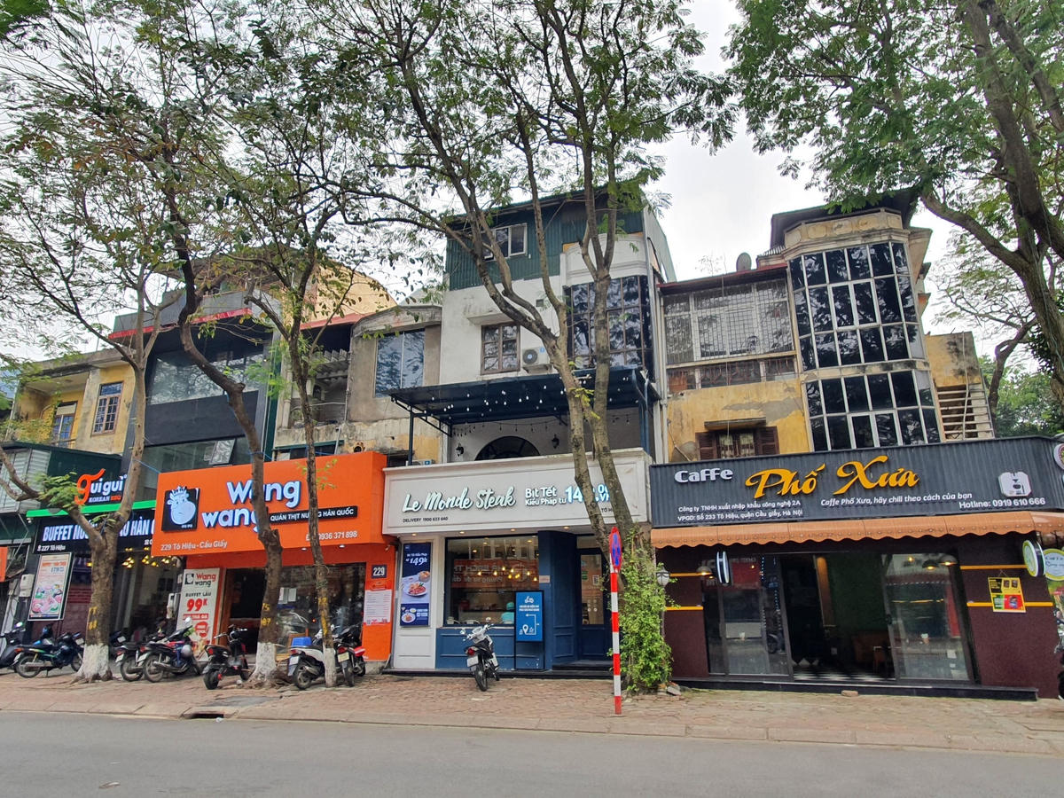 Hàng quán trở lại kịch bản ế dài những ngày F0 tăng chóng mặt.  Ảnh: quang vinh