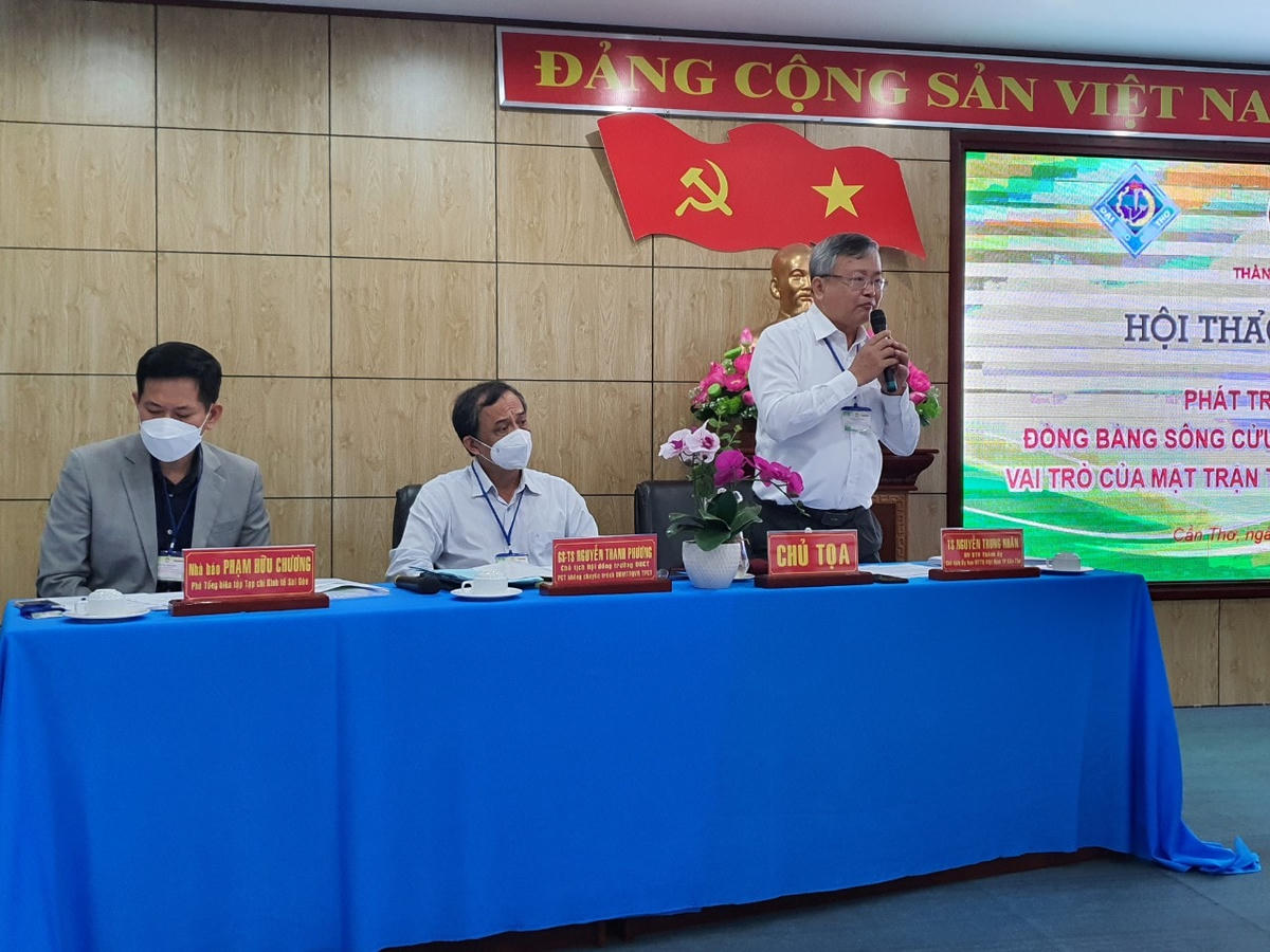 Ông Nguyễn Trung Nhân, Chủ tịch Ủy ban MTTQ Việt Nam TP Cần Thơ phát biểu tại hội thảo.