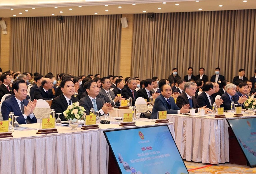 Thủ tướng Nguyễn Xuân Phúc cùng các đại biểu dự hội nghị. Ảnh: Thống Nhất/TTXVN.  