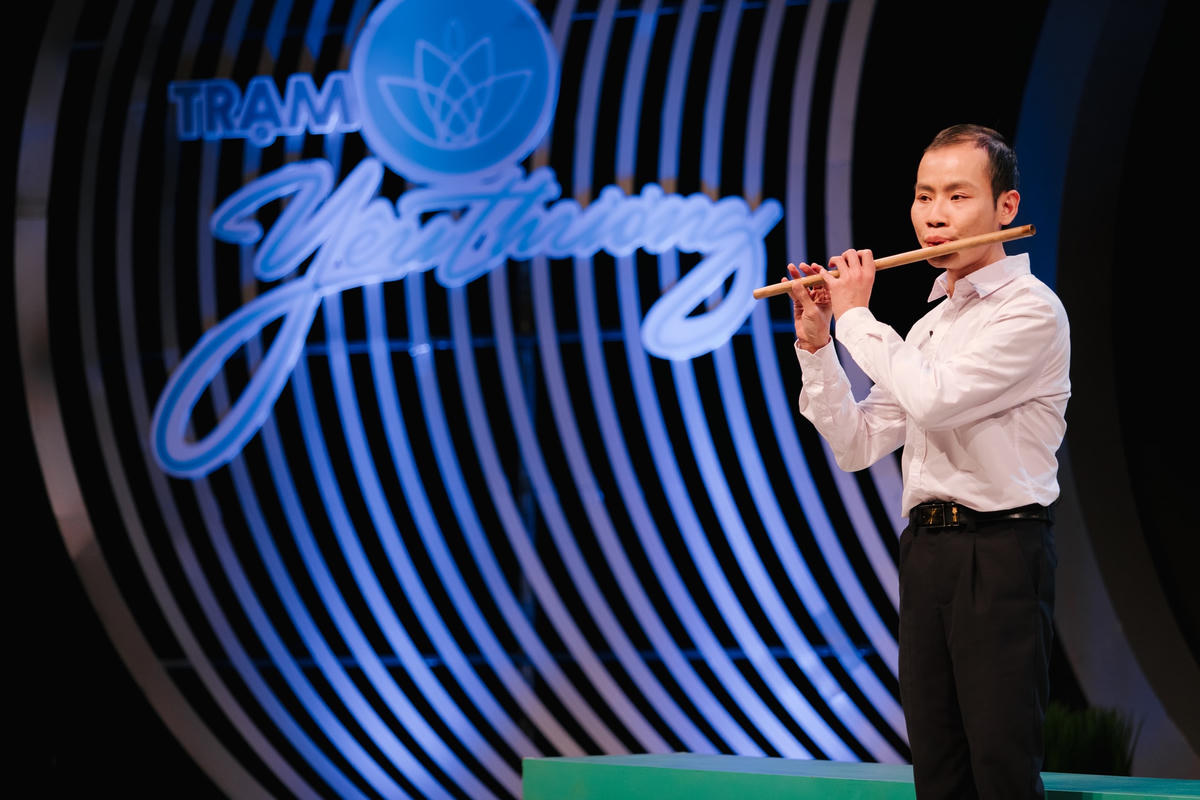 Để theo đuổi đam mê, Nguyễn Văn Linh phải gồng mình đấu tranh với sự nghiệp ngã của số phận.