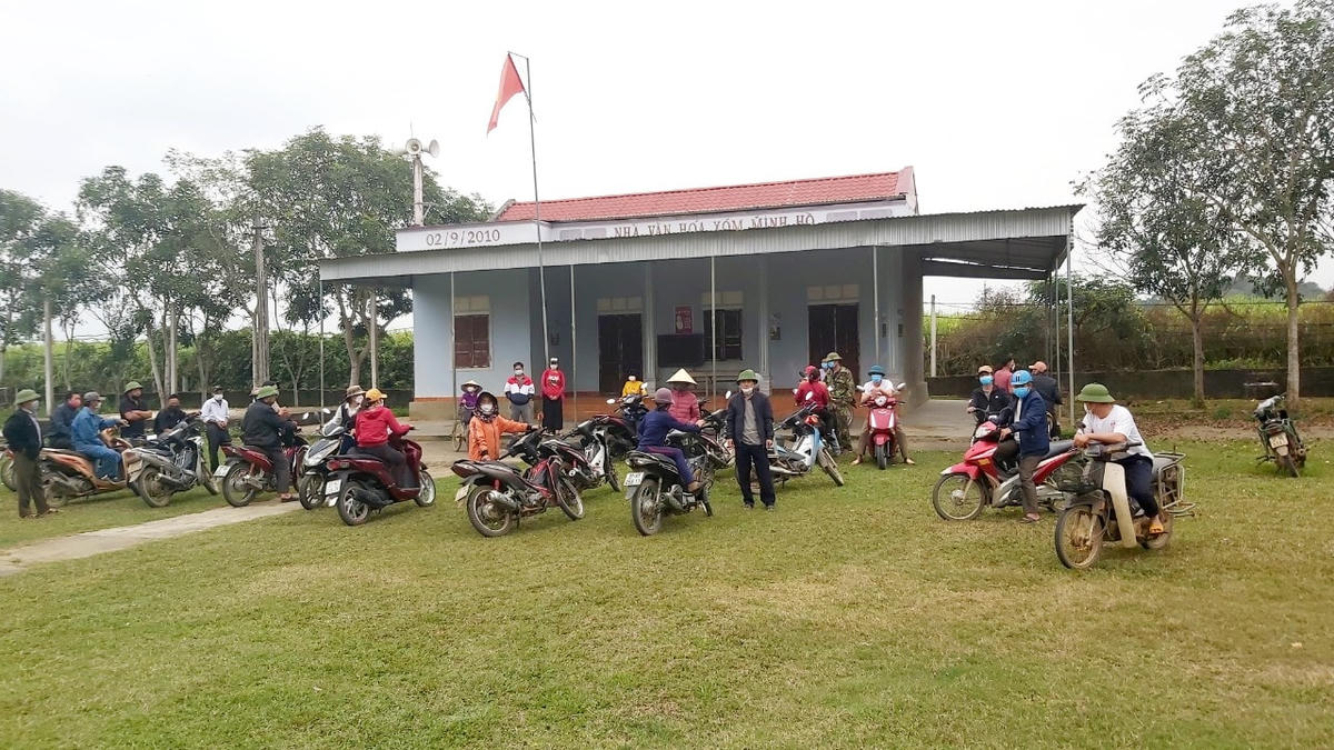 Hàng trăm hộ dân nhận khoán đất mong muốn giải thể Nông trường Xuân Thành.