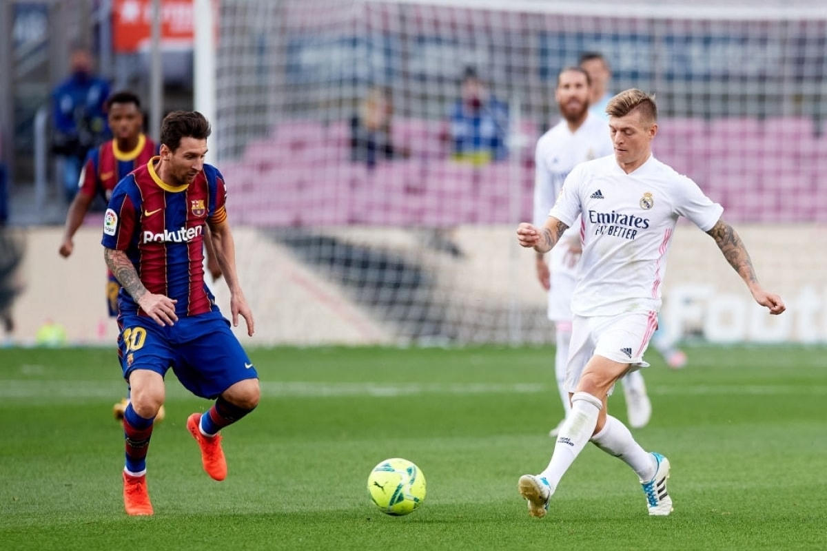 Real Madrid và Barca không được phép mắc sai lầm ở cuộc đọ sức này. Ảnh: Getty.