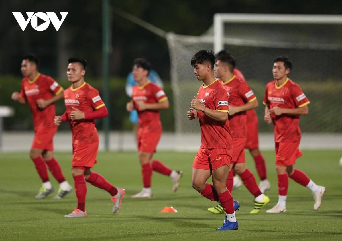 Trước đó, Duy Mạnh, Đình Trọng và Minh Vương phải tập riêng theo chỉ dẫn của bác sĩ Choi Ju Young.  