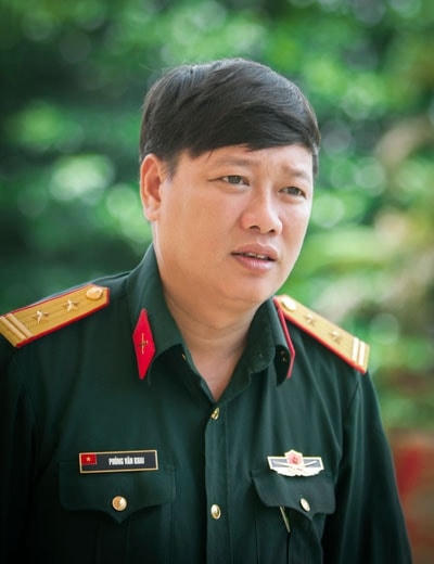Nhà văn Phùng Văn Khai.