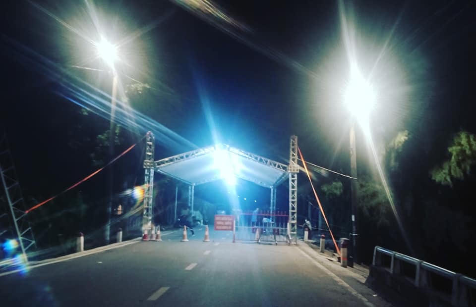 Chốt kiểm soát dịch mới được dựng lên ở huyện ven biển Giao Thủy.