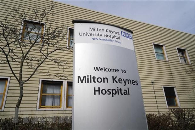 Bệnh viện Đại học Milton Keynes, nơi điều trị cho các bệnh nhân mắc Covid -19. Ảnh: AFP/TTXVN.