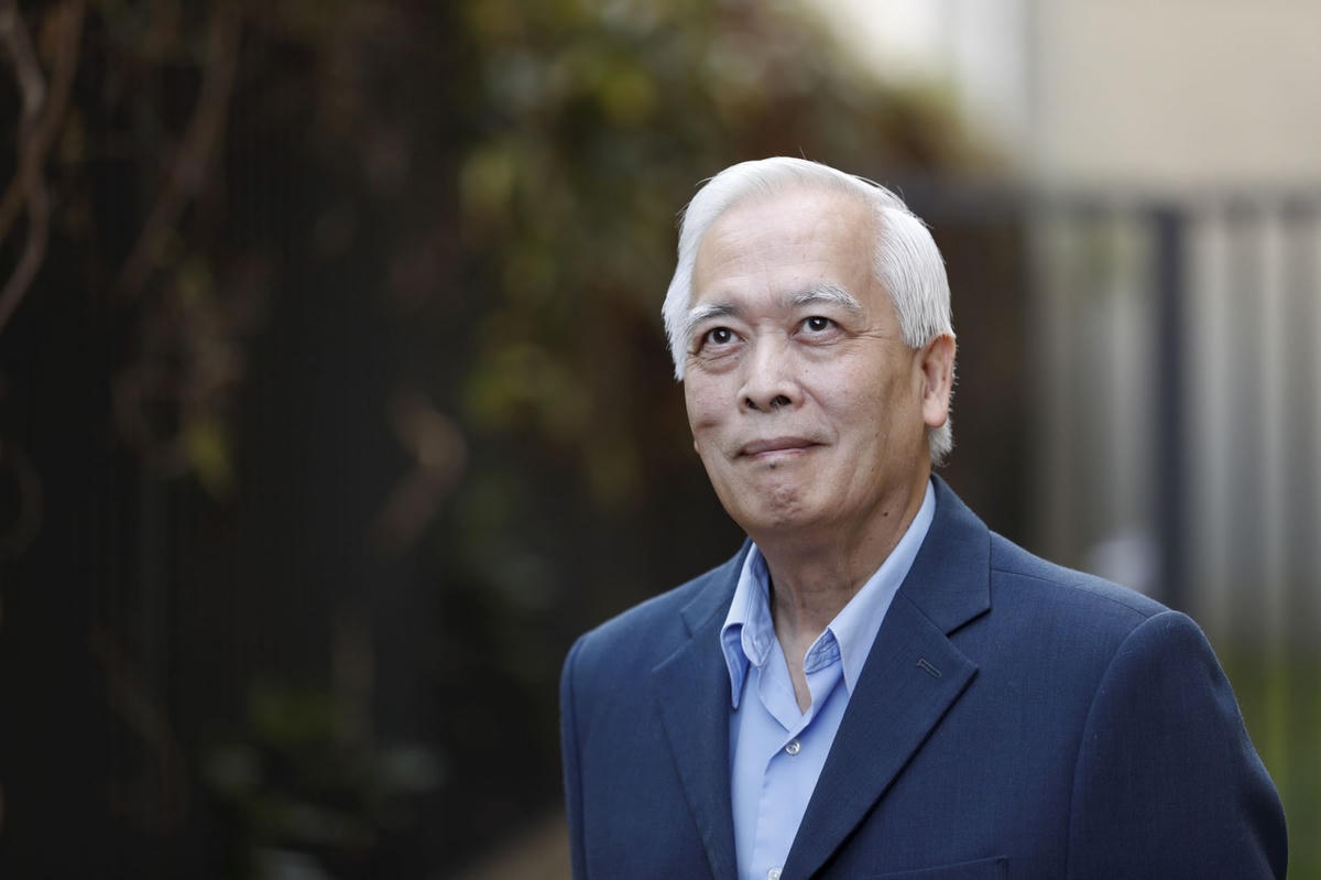 GS Trịnh Xuân Thuận .