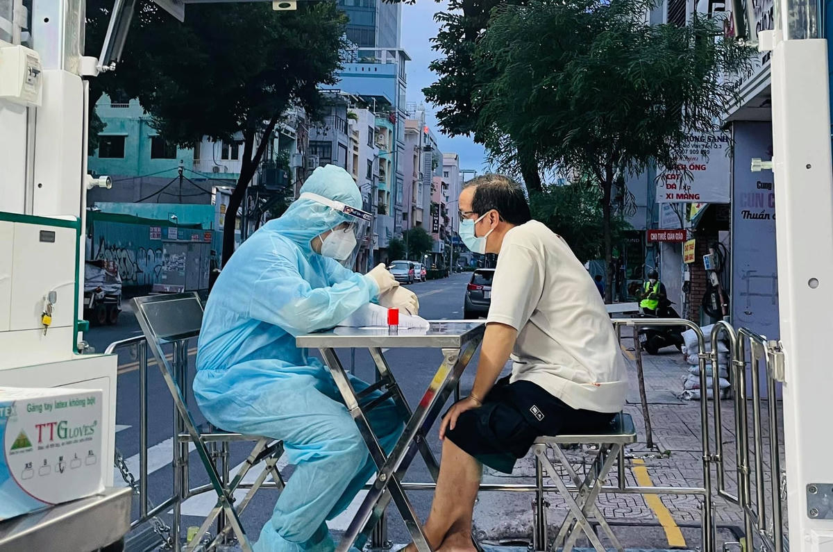 Thành phố rà soát và lập danh sách người thuộc nhóm nguy cơ.