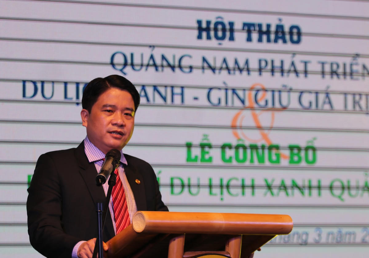 Ông Trần Văn Tân, Phó Chủ tịch UBND tỉnh Quảng Nam phát biểu tại hội thảo.