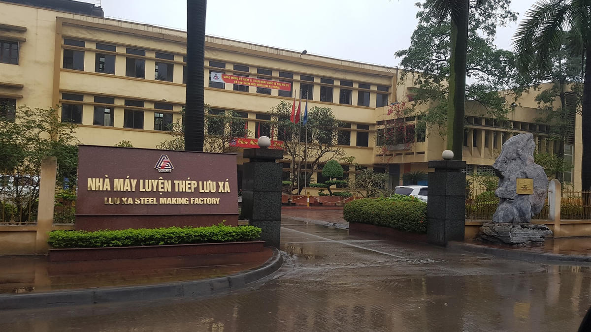 Trụ sở Nhà máy Luyện thép Lưu Xá. Ảnh: Nam Anh.