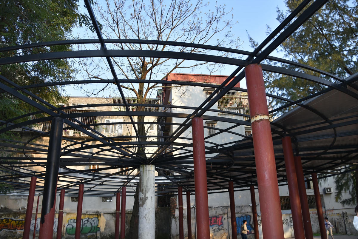 Mới đây. Hà Nội đã ban hành kế hoạch cải tạo, nâng cấp và xây mới các công viên, vườn hoa trên địa bàn giai đoạn 2021-2025. Theo đó, 3 công viên Bách Thảo, Thủ Lệ và Thống Nhất sẽ ưu tiên cải tạo, nâng cấp đồng bộ các khu vực chính và khu vực xuống cấp, tạo điểm nhấn kiến trúc cảnh quan.