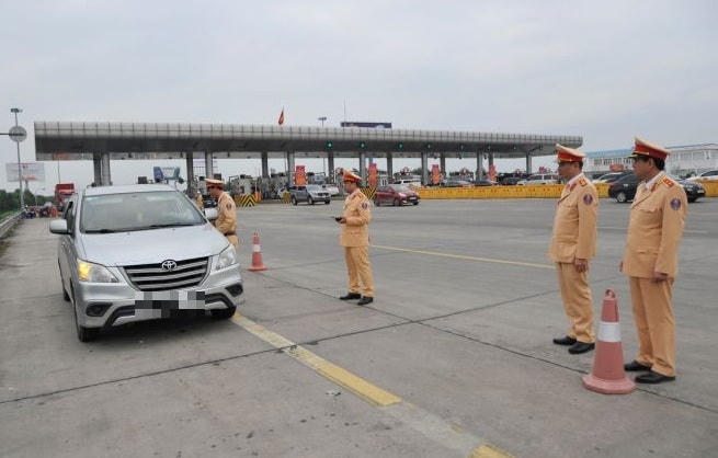 CSGT duy trì xử lý vi phạm nồng độ cồn trong dịp Tết Nguyên đán. Ảnh minh họa: Báo Chính Phủ