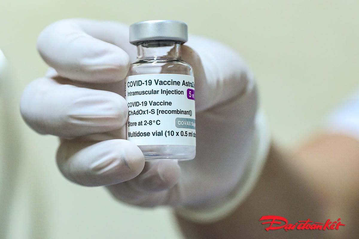 Vaccine phòng Covid-19 sử dụng trong đợt tiêm này là vaccine của AstraZeneca, một trong ba vaccine đã được Tổ chức Y tế Thế giới (WHO) thông qua chấp thuận sử dụng trong trường hợp khẩn cấp và được sử dụng tại hơn 50 quốc gia và vùng lãnh thổ.