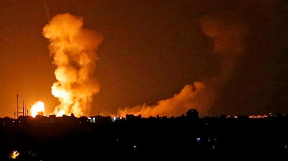 Israel xác nhận không kích các cơ sở quân sự ở Dải Gaza