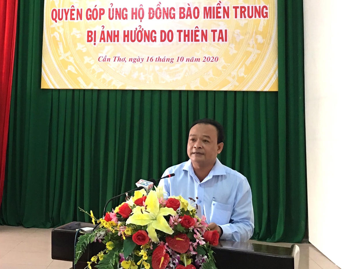 Ông Nguyễn Ngọc Tâm đọc lời kêu gọi phát động ủng hộ quyên góp.