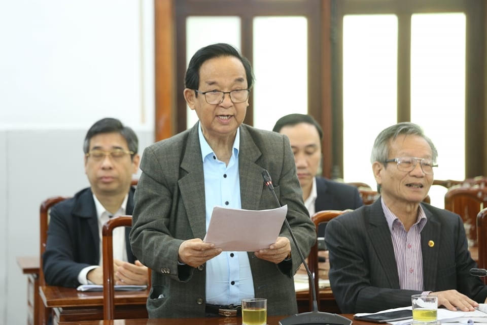 Ông Nguyễn Lân Dũng - Ủy viên Đoàn Chủ tịch phát biểu.