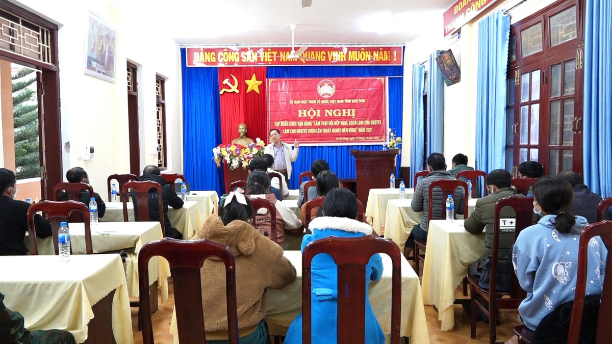 Quang cảnh buổi tập huấn.