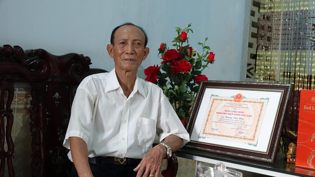 Nghệ nhân Trương Văn Hứa.