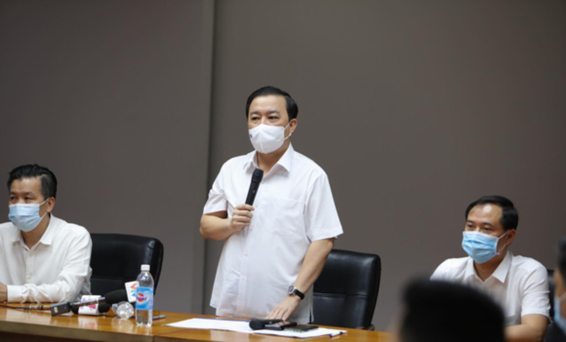 Ông Chử Xuân Dũng - Phó Chủ tịch UBND TP Hà Nội - tại buổi làm việc với Khu công nghiệp Bắc Thăng Long vào sáng 30/4. Nguồn: Nguyễn Khánh.