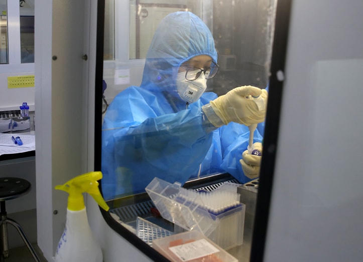 CDC Hà Tĩnh xét nghiệm RT-PCR.