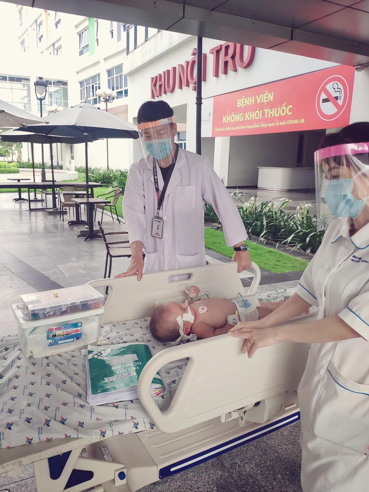 Nhiều bệnh viện trên địa bàn thành phố cùng tham gia điều trị Covid-19 cho trẻ nhỏ