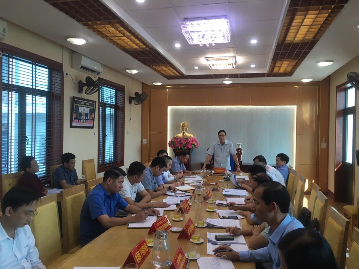 Đoàn Giám sát của Ủy ban MTTQ tỉnh Phú Thọ làm việc với Sở Xây dựng.