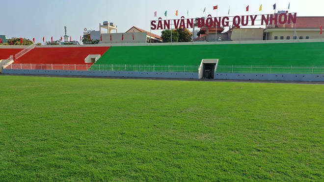Sân vận động Quy Nhơn là mơ ước với nhiều CLB V-League lúc này.