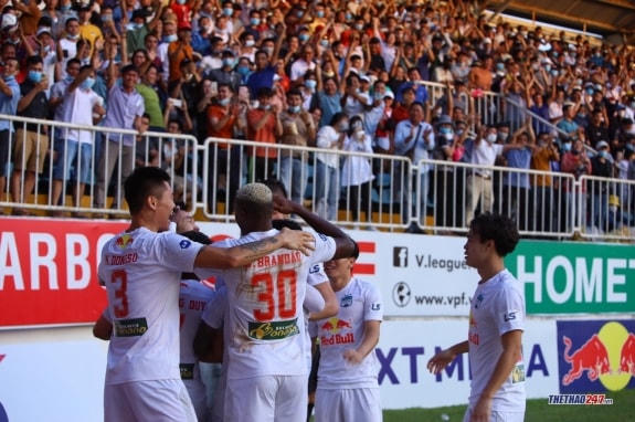 Hoàng Anh Gia Lai giành chiến thắng xứng đáng trước Hà Nội FC. (Ảnh: Thethao24/7.vn).