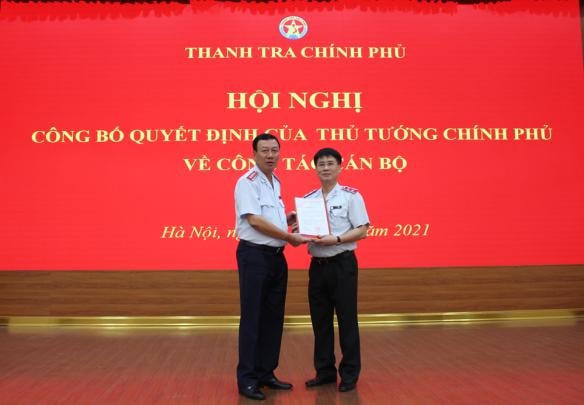 Ông Lê Sỹ Bảy nhận quyết định bổ nhiệm. Ảnh: TTCP.