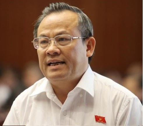 Ông Lê Văn Cuông.