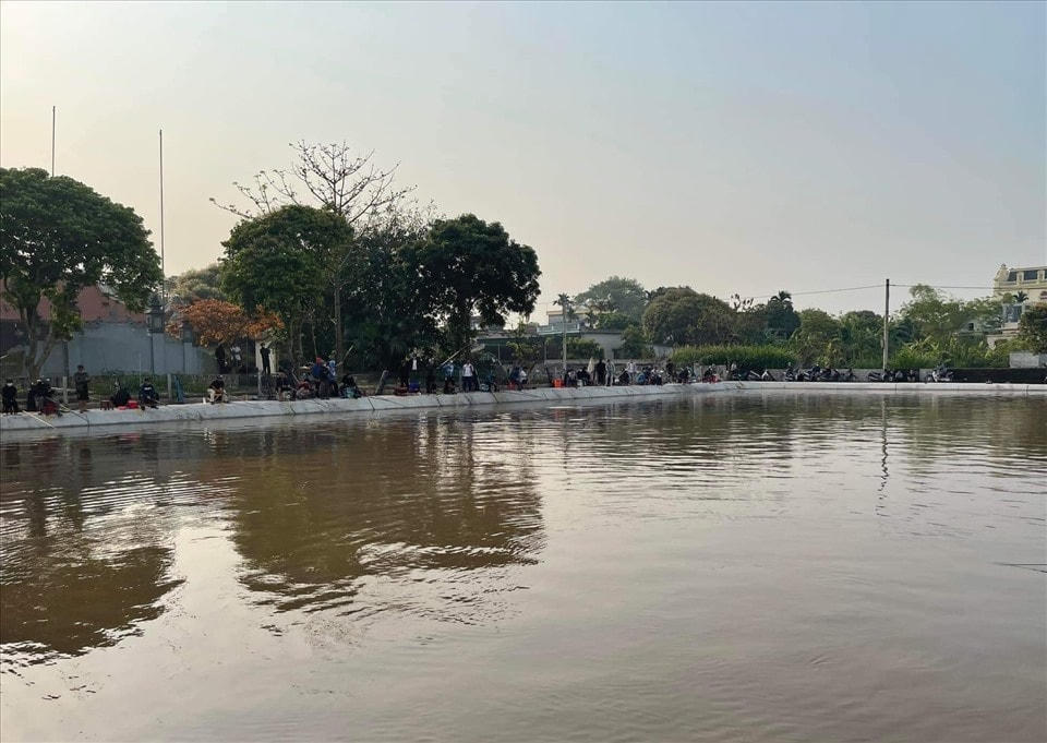 Hồ câu Thảo Vy.