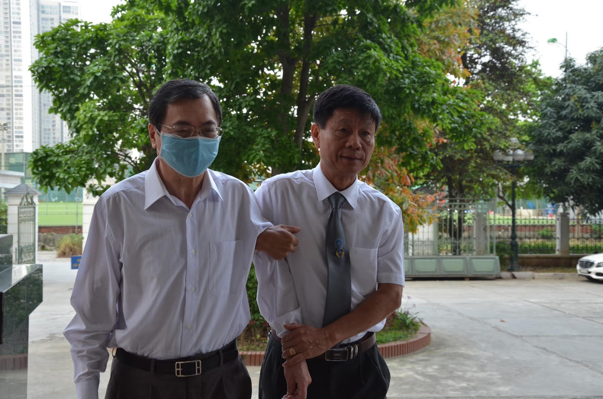 Trước đó, phiên toà xét xử ông Vũ Huy Hoàng cùng các bị cáo đã phải hoãn 2 lần (vào các ngày 7/1 và 18/1) do vắng mặt một số bị cáo và những người có nghĩa vụ liên quan.