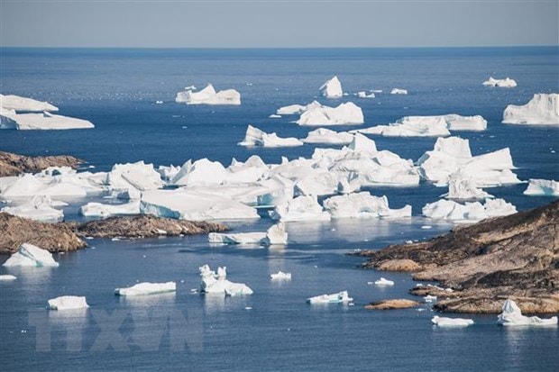 Băng trôi trên sông băng ở gần Kulusuk, Greenland, ngày 15/8/2019. Nguồn: AFP/TTXVN.  