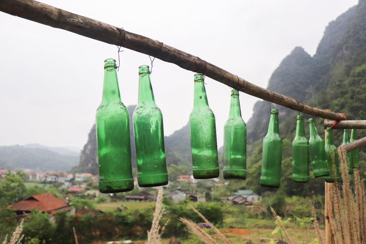 Boong Farm tận dụng những vật liệu có sẵn, vật liệu tái chế để trang trí. Ảnh: N.C.