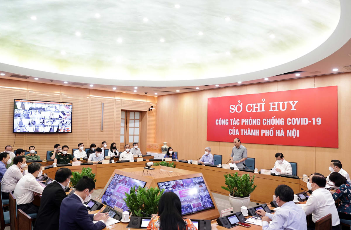 Chủ tịch nước Nguyễn Xuân Phúc phát biểu tại Sở chỉ huy công tác phòng, chống Covid-19 của TP Hà Nội.