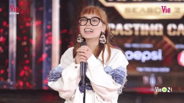 Mai Âm Nhạc xuất hiện tại vòng Casting Rap Việt mùa 2 khiến khán giả thích thú.