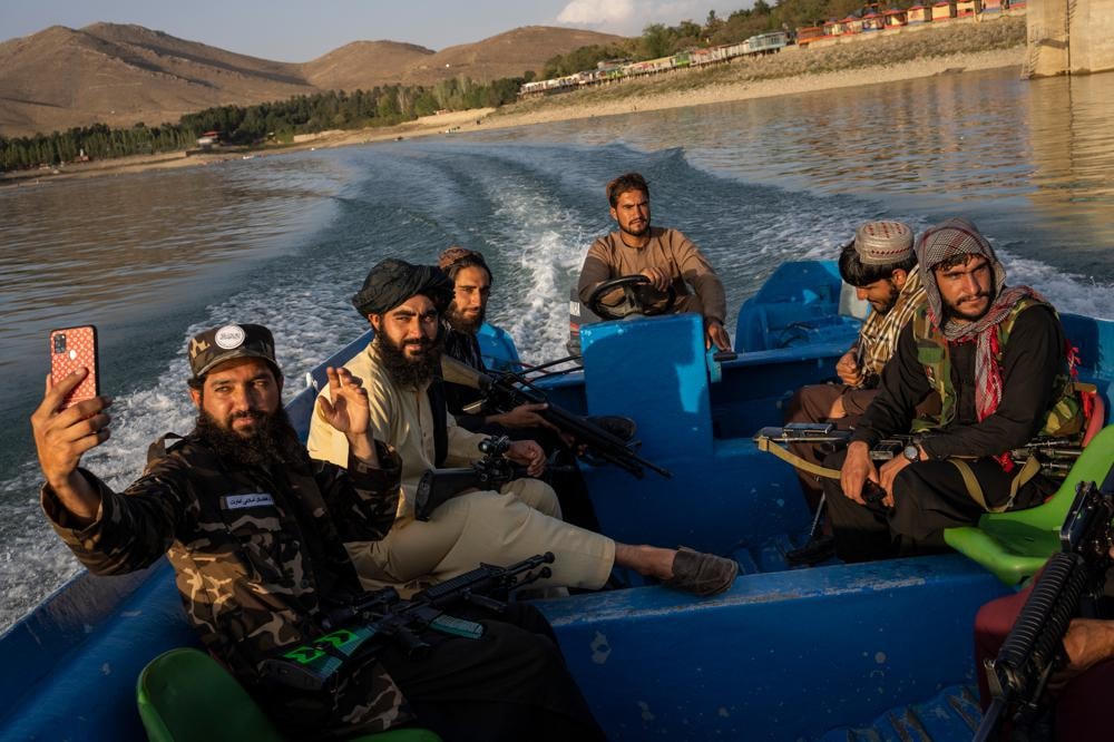Sự nổi dậy của các tay súng Taliban đã khuấy đảo không chỉ Afghanistan mà còn là cả thế giới trước vấn nạn khủng bố vào tháng 8/2021. Ảnh: AP  