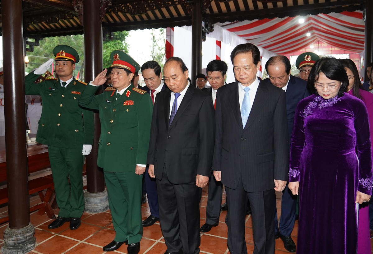 [ẢNH] Lãnh đạo Đảng, Nhà nước dâng hương tưởng niệm Đại tướng Lê Đức Anh