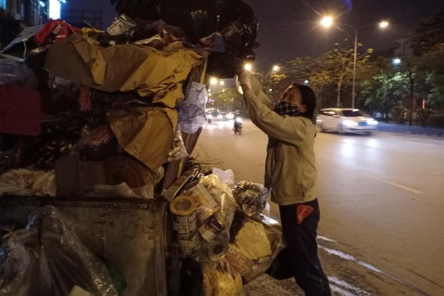 [ẢNH] Những người 'làm đẹp cho đời' trong đêm cuối năm