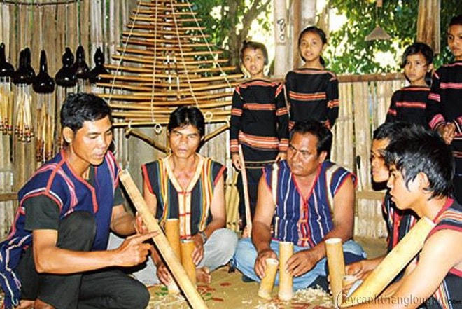 Đêm kể chuyện sử thi Tây Nguyên tại Hà Nội
