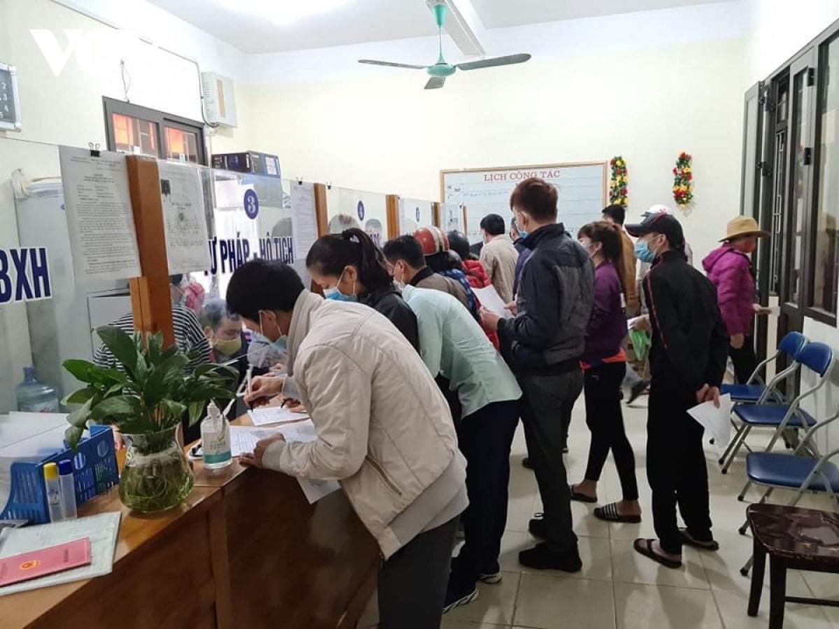 ...vô tình đã gây tình trạng tập trung đông người.  