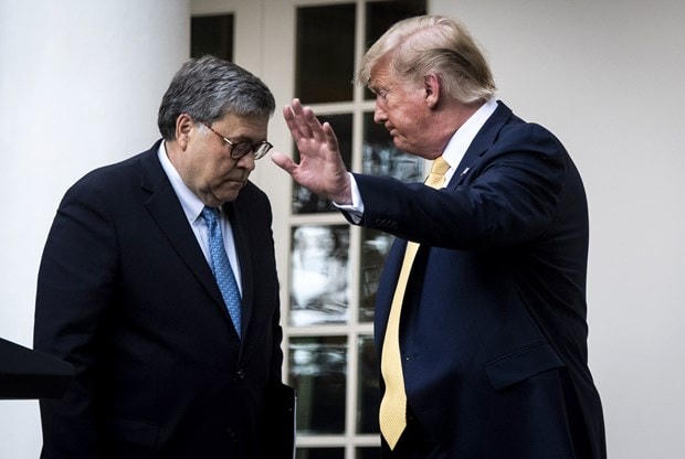 Tổng thống Donald Trump xem xét khả năng cách chức Bộ trưởng Tư pháp