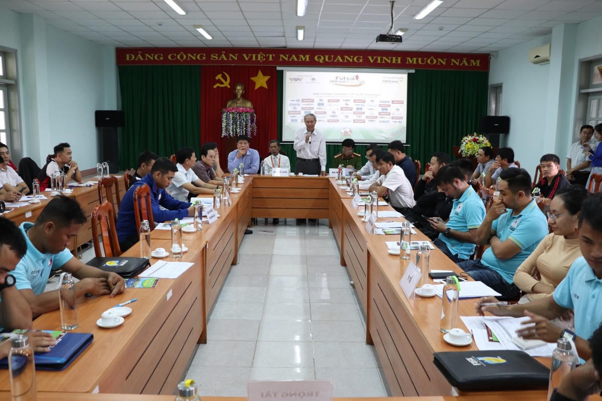 Quang cảnh buổi lễ công bố.